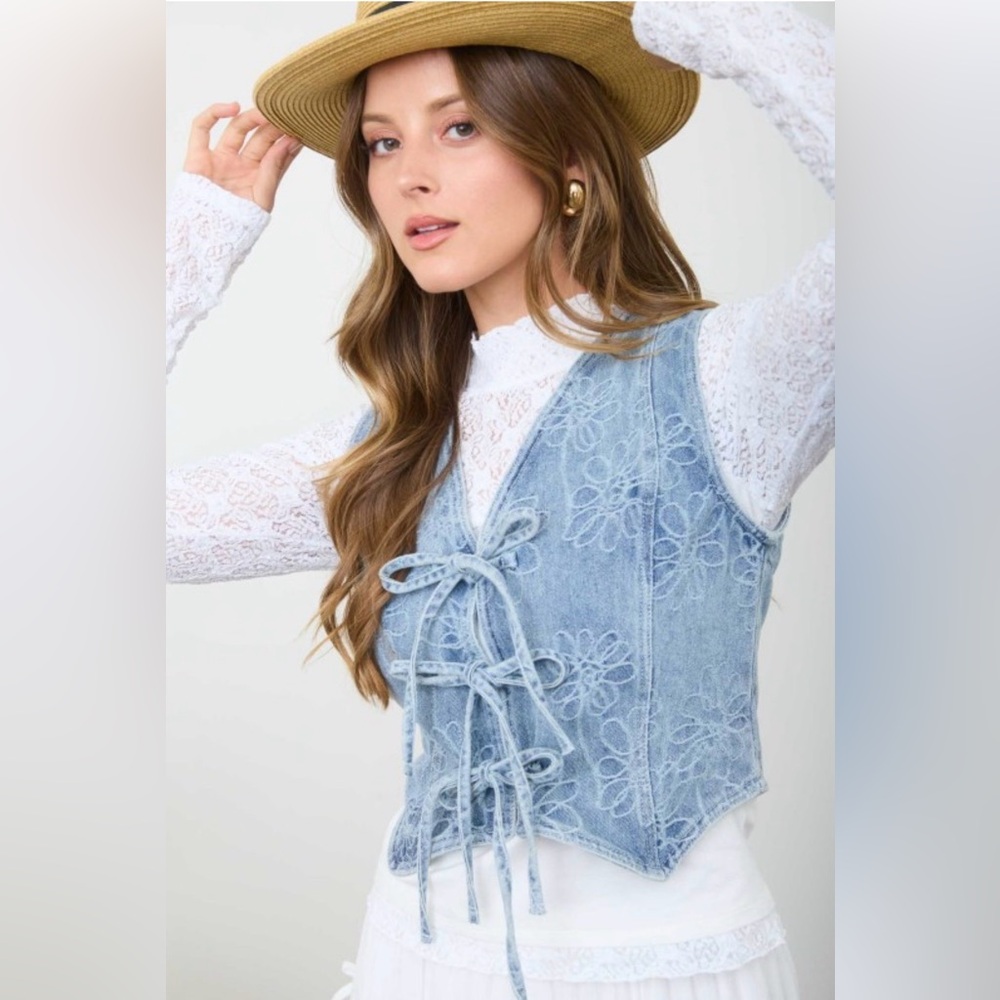 A287. Light Blue Lace-Up Floral Pattern Denim Vest